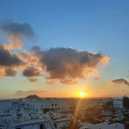 Sun & Surf Loft, Near Main Street And Beach, Wifi Fiber, Winter Garden With Sea View Apartamento Corralejo